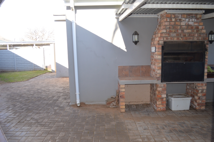 4 Bedroom Property for Sale in Bergsig Eastern Cape